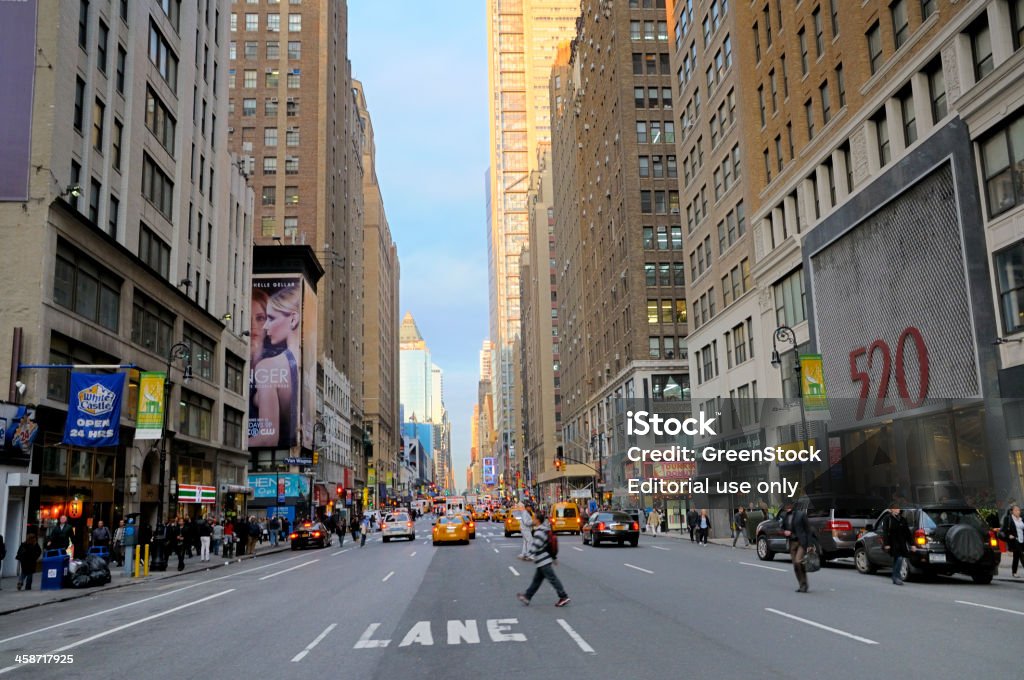 Huitième Avenue dans la ville de New York, New York, États-Unis - Photo de 8ème Avenue libre de droits