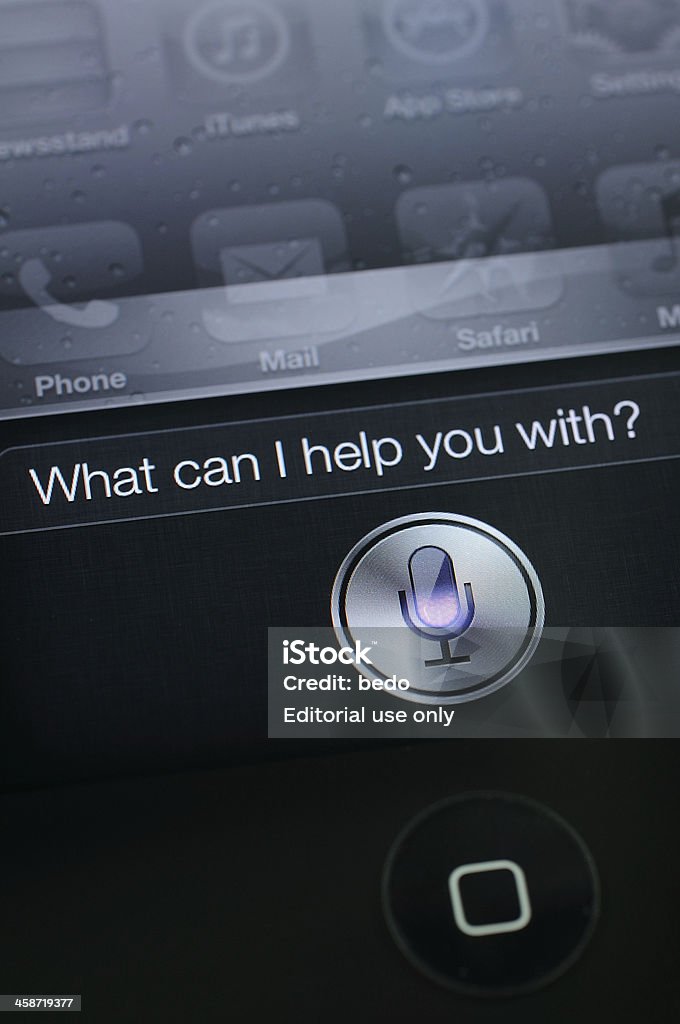 Apple iPhone 4s Siri - Foto de stock de Aplicação móvel royalty-free
