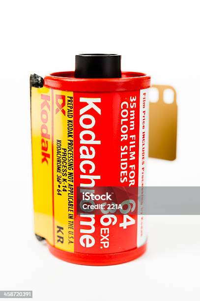 Foto de Rolo De Filme Kodachrome 64 e mais fotos de stock de Filme - Equipamento Fotográfico - Filme - Equipamento Fotográfico, Amarelo, Antigo