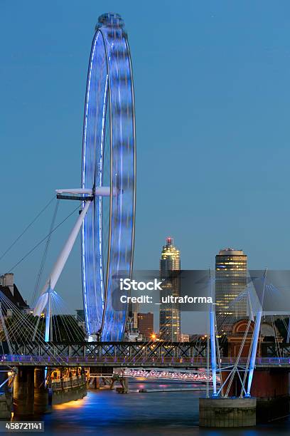 Olho De Londres - Fotografias de stock e mais imagens de Roda do Milénio - Roda do Milénio, Anoitecer, Ao Ar Livre