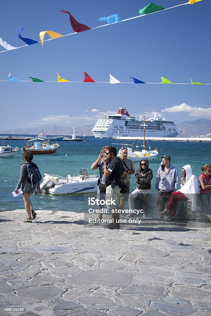 Grecja turystów w Mykonos - Zbiór zdjęć royalty-free (Bezchmurne niebo)