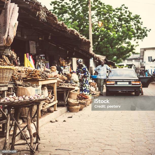 Rua Market - Fotografias de stock e mais imagens de Feirante - Feirante, Origem Africana, Peixe