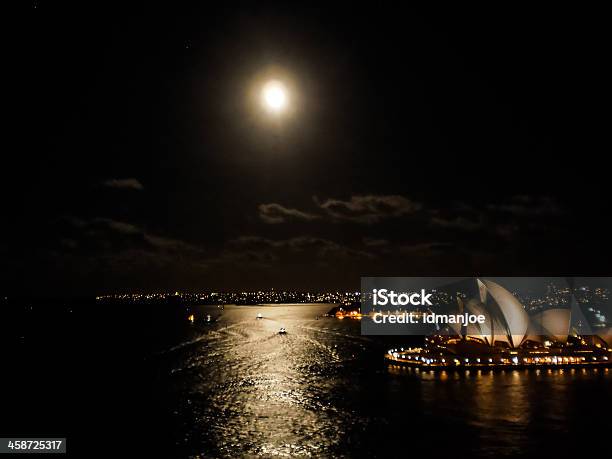シドニーオペラハウスで満月日 - オーストラリアのストックフォトや画像を多数ご用意 - オーストラリア, カラフル, シドニー
