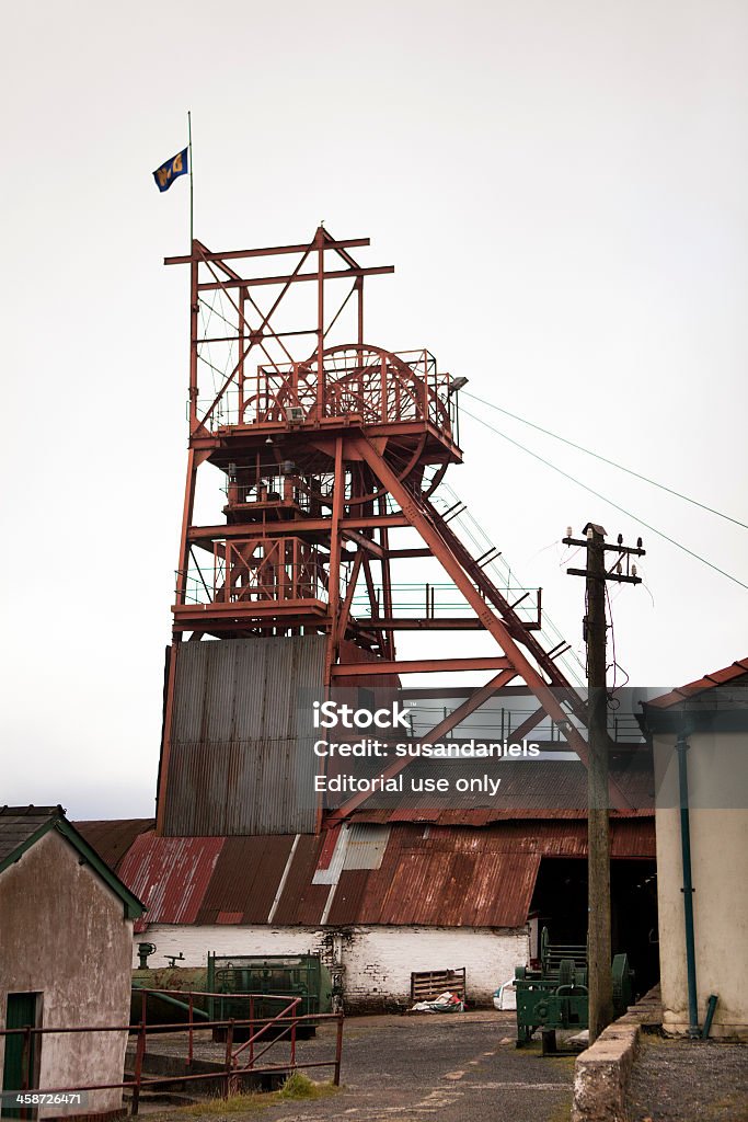 Pit Coalmine 빅뉴스 - 로열티 프리 석탄 광산 스톡 사진