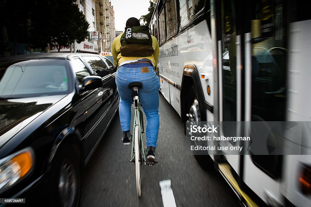 Ciclistas dirigindo o de forma errada em massa crítica - Royalty-free Ao Ar Livre Foto de stock
