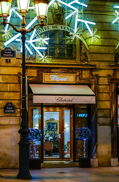 hotel de vendôme e chopard negozio di natale a parigi - chopard foto e immagini stock