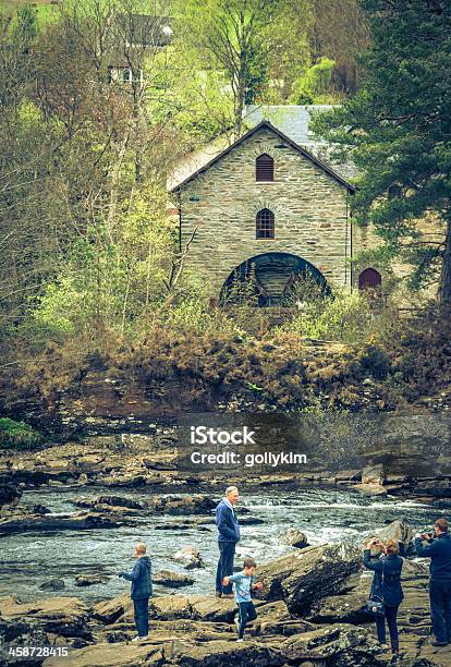 Foto de St Fillans Mill Em Killin Rio Dochart Escócia e mais fotos de stock de Beleza natural - Natureza - Beleza natural - Natureza, Cena Rural, Cena de tranquilidade