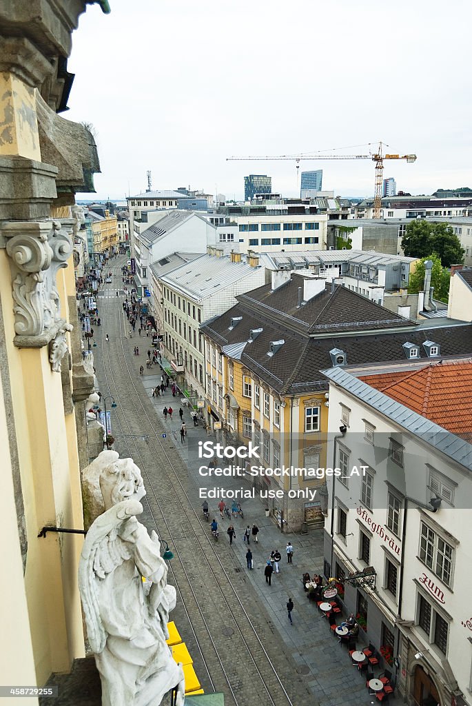 Vista panorámica de los tejados de Linz durante Art Festival - Foto de stock de 2011 libre de derechos