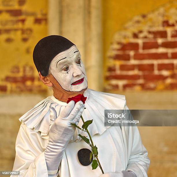 Photo libre de droit de Costume De Carnaval De Venise Se Chargera De Venise banque d'images et plus d'images libres de droit de Carnaval de Venise