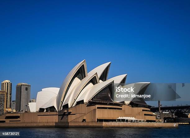 Sydney Opera House Z Błękitnego Nieba - zdjęcia stockowe i więcej obrazów Architektura - Architektura, Australia, Badanie