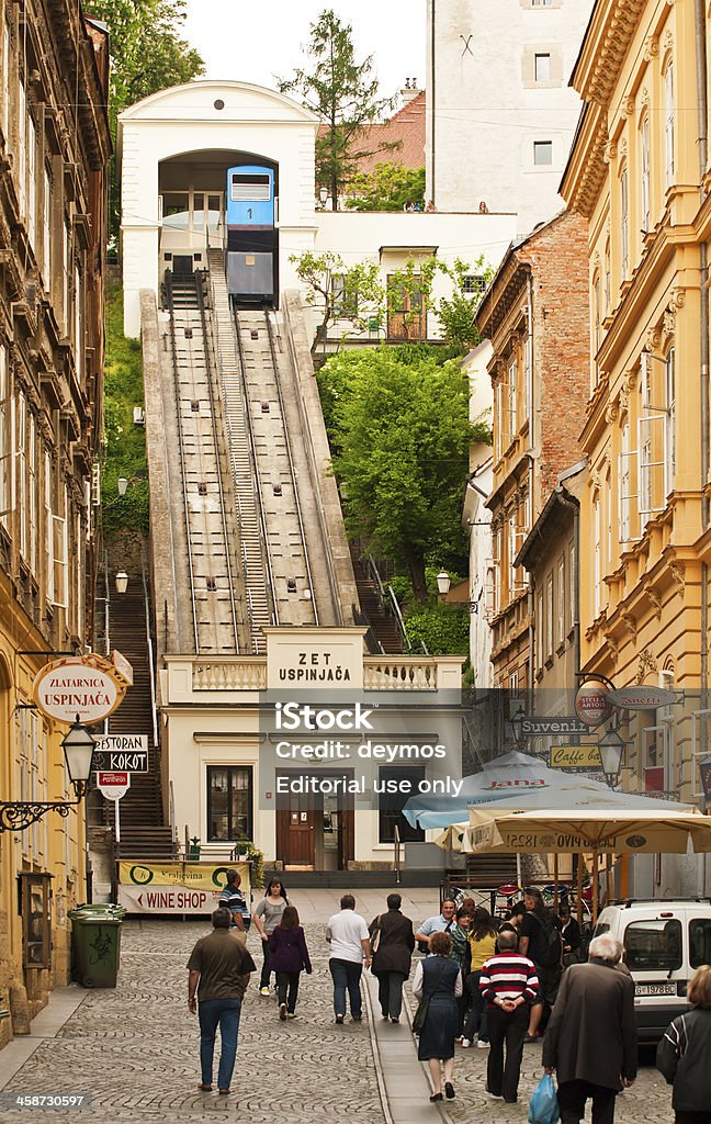 Menor funiculares do mundo Liga e uppertown Estação do centro da cidade de Zagrebe - Royalty-free Ao Ar Livre Foto de stock