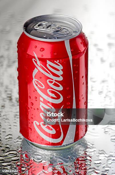 Photo libre de droit de Coca Cola banque d'images et plus d'images libres de droit de Aliments et boissons - Aliments et boissons, Aluminium, Boisson
