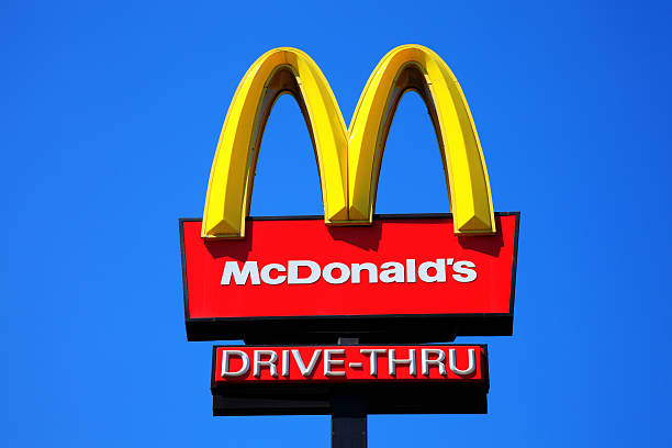 mcdonald's di - branding marketing sign brand name foto e immagini stock