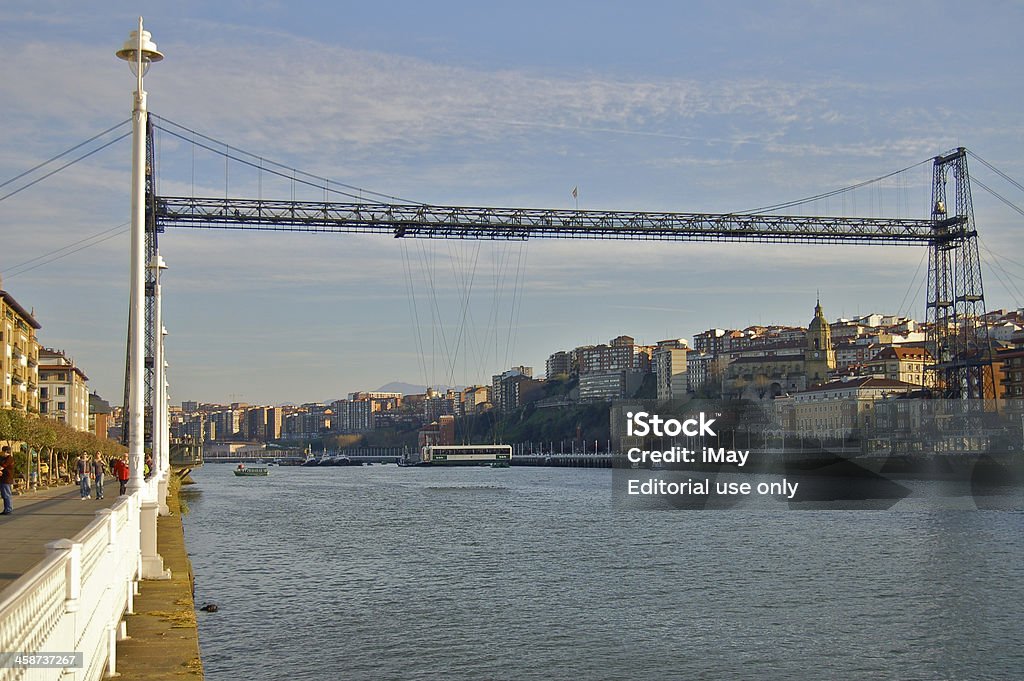 Vizcaya Puente" también se llama "el Puente colgante" cerca de Bilbao." - Foto de stock de Agua libre de derechos