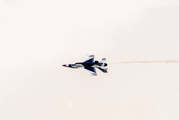 thunderbirds (us air force) - air force teamwork fighter plane airplane foto e immagini stock