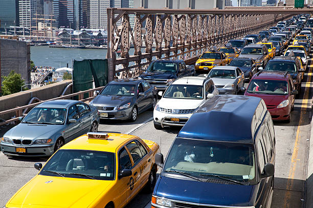 engarrafamento na ponte do brooklyn, em nova york - accident taxi driving tourist - fotografias e filmes do acervo