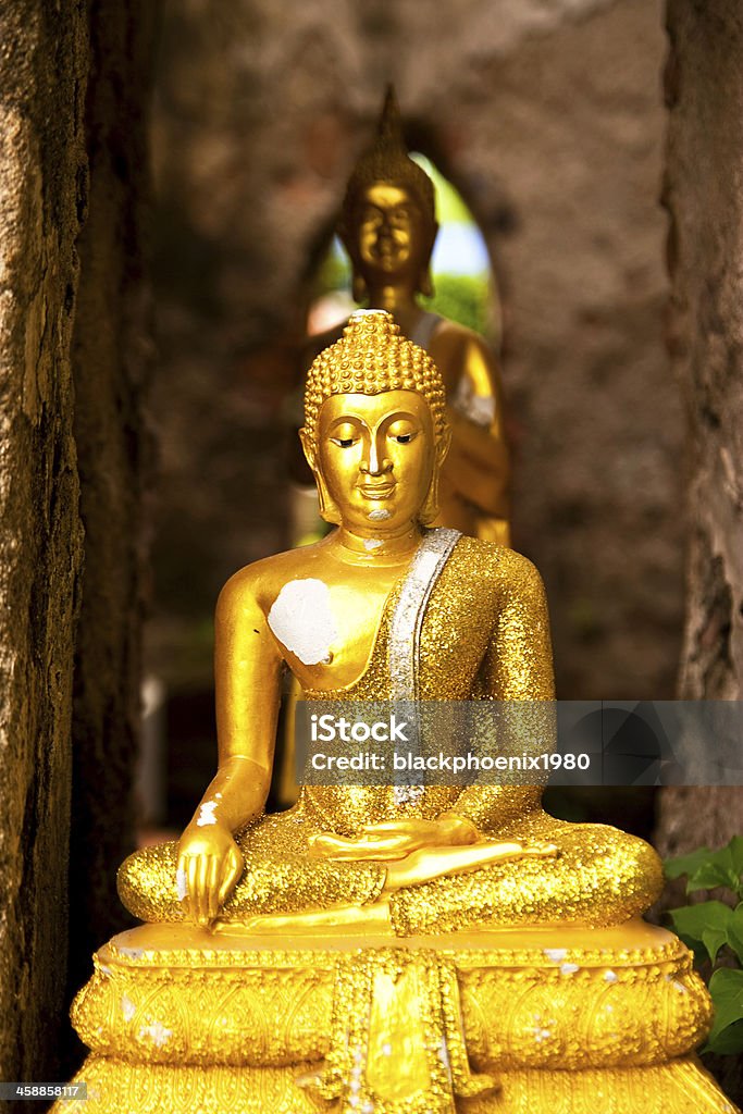 Golden di immagine del buddha - Foto stock royalty-free di Albero
