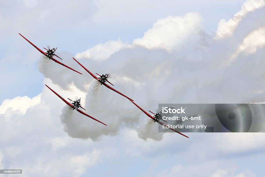 Aerobatic команда работает в Oshkosh AirVenture 2013 г. - Стоковые фото Ошкош роялти-фри