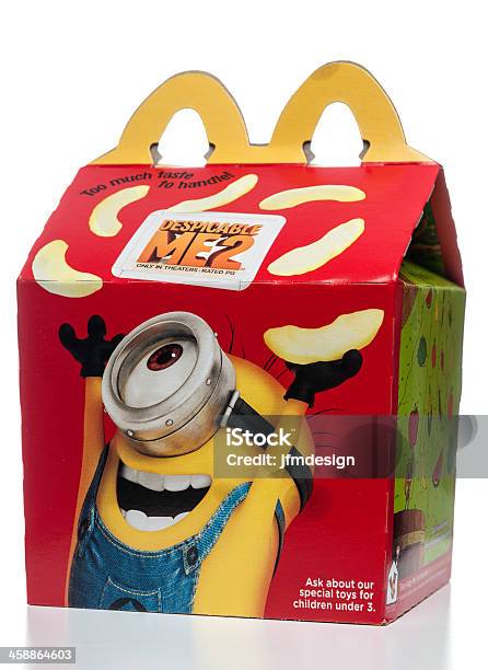 Photo libre de droit de Mcdonalds Heureux Repas Avec De Terribles Me2 Promotion Boîte banque d'images et plus d'images libres de droit de Minions - Fictional Characters