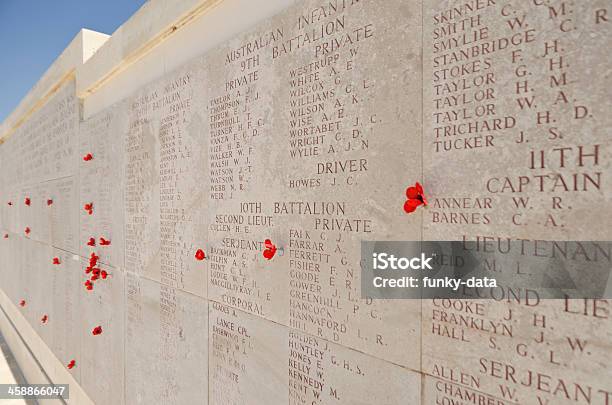 Commonwealth Cimitero Militare - Fotografie stock e altre immagini di Tomba - Cimitero - Tomba - Cimitero, ANZAC Day, Papavero comune