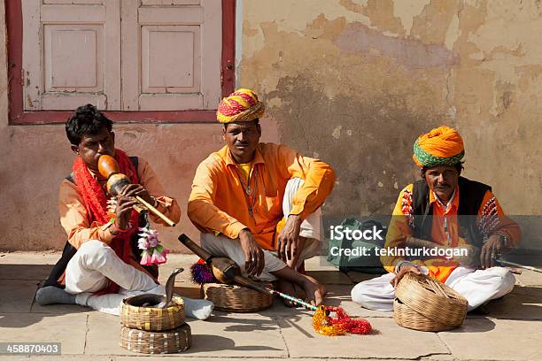 Schlangenbeschwörer In Jaipur Indien Stockfoto und mehr Bilder von Charmant - Charmant, Fotografie, Haustier