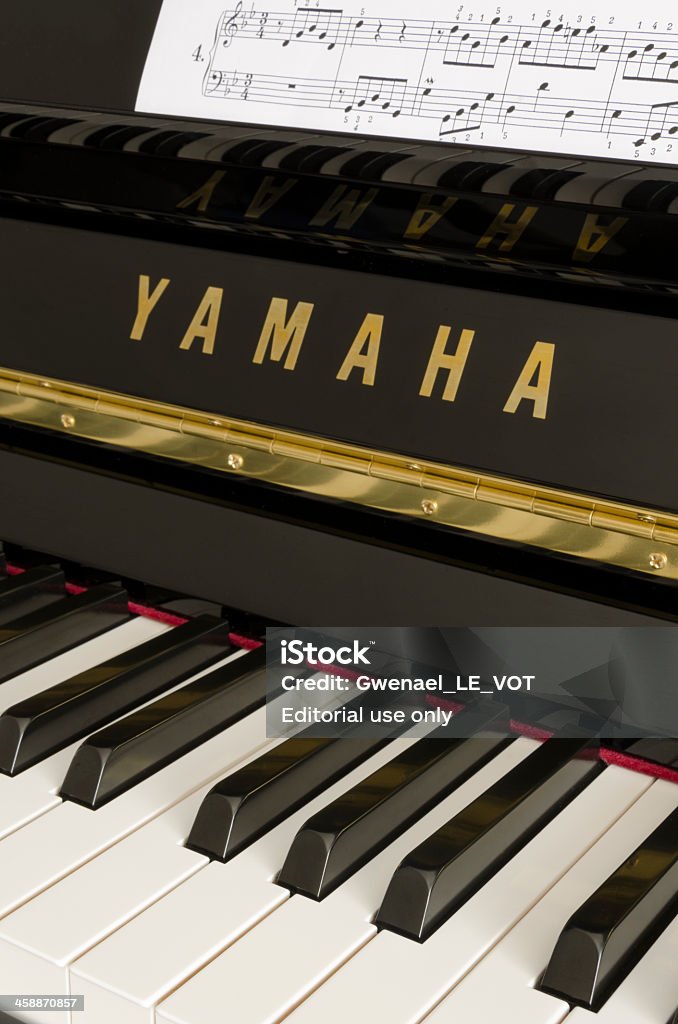 Yamaha 피아노 키별 - 로열티 프리 피아노 스톡 사진