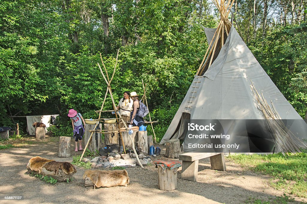 Cree キャンプでフォートエドモントン - カナダ先住民のロイヤリティフリーストックフォト