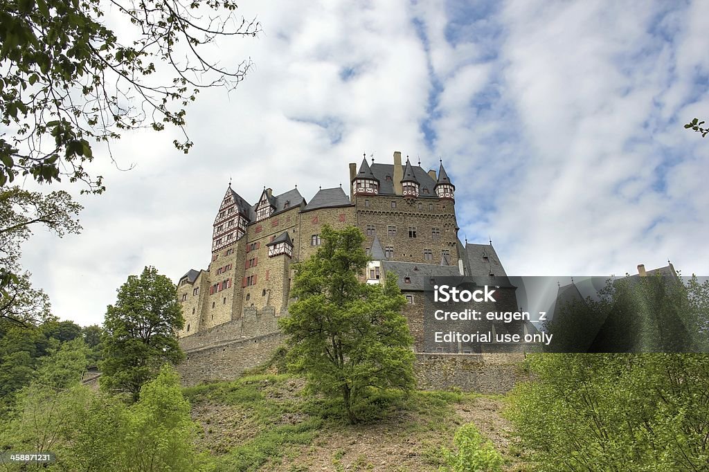 Eltz Castle (Burg Eltz), in Germania. - Foto stock royalty-free di Ambientazione esterna