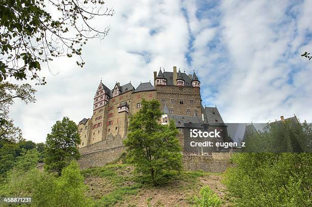 Eltz Castle In Germania - Fotografie stock e altre immagini di Ambientazione esterna - Ambientazione esterna, Architettura, Banconota