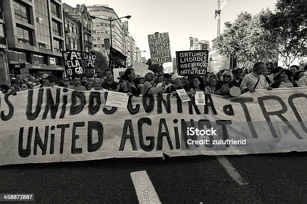 Demonstracja W Lizbonie - zdjęcia stockowe i więcej obrazów Baner - Baner, Czarno biały, Edytorski