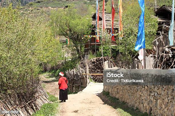 Photo libre de droit de Tibétain Vie De Village banque d'images et plus d'images libres de droit de Adulte - Adulte, Asie, Beauté
