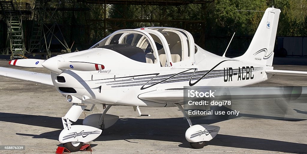 Motore semplice modello di aereo del nuovo piano, - Foto stock royalty-free di Aeroplano