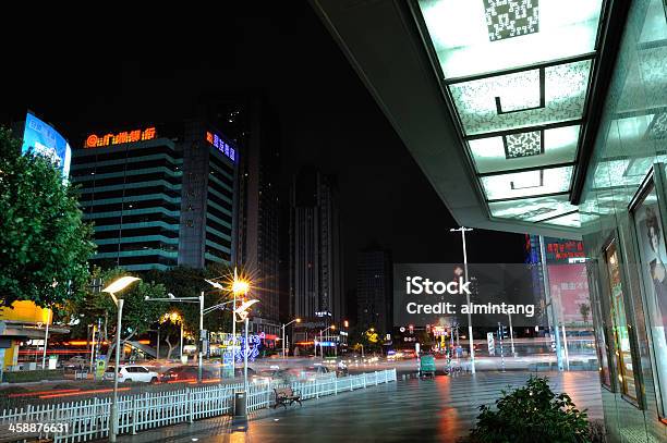 Noite De Cidade De Nanquim - Fotografias de stock e mais imagens de Ao Ar Livre - Ao Ar Livre, Carro, China