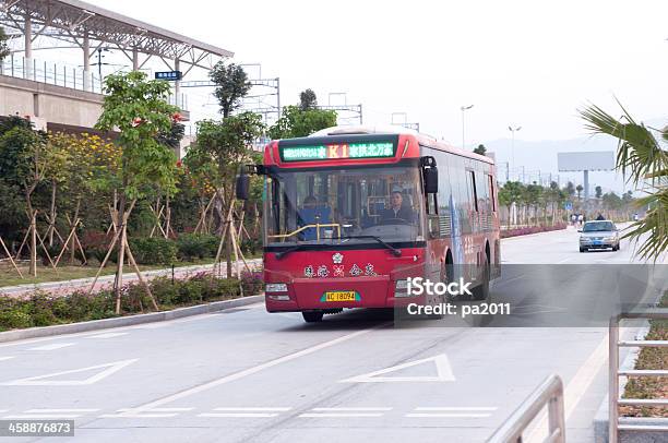 Autobus W Chinach - zdjęcia stockowe i więcej obrazów Autobus - Autobus, Bez ludzi, Chiny