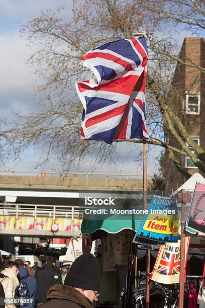 Portobello Road Market In Notting Hill London Stockfoto und mehr Bilder von Altertümlich - Altertümlich, Anzahl von Menschen, Bauwerk