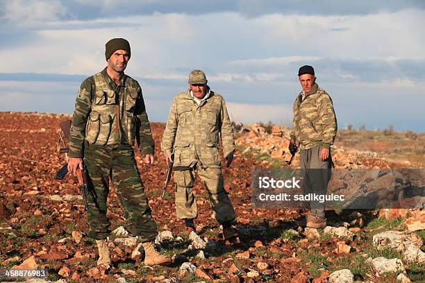 쿠르드어 Paramilitary In 하띤 쿠르드 민족에 대한 스톡 사진 및 기타 이미지 - 쿠르드 민족, Kalashnikov, Kurdistan Workers Party