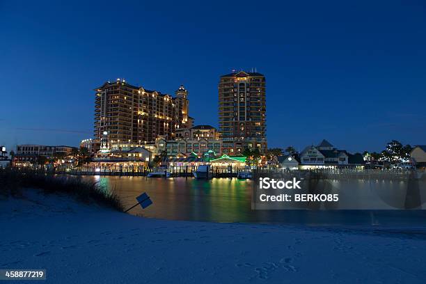 Photo libre de droit de Promenade Du Port De Destin banque d'images et plus d'images libres de droit de Destin - Floride - Destin - Floride, Port, Floride - Etats-Unis