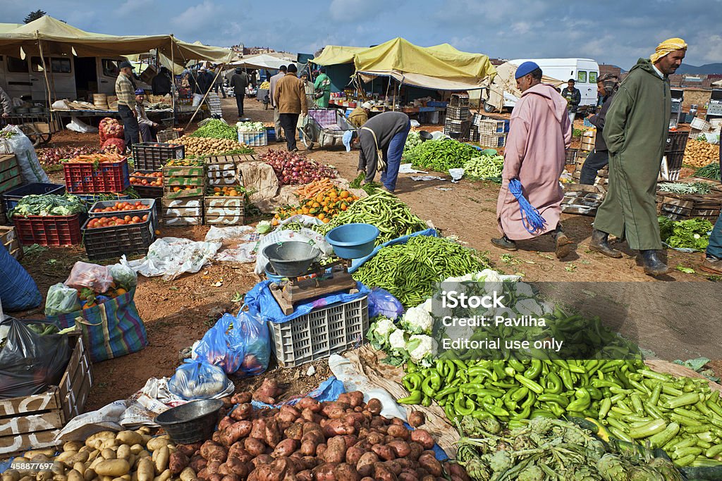 Azrou mercato di frutta e verdura in Marocco e Africa - Foto stock royalty-free di Adulto