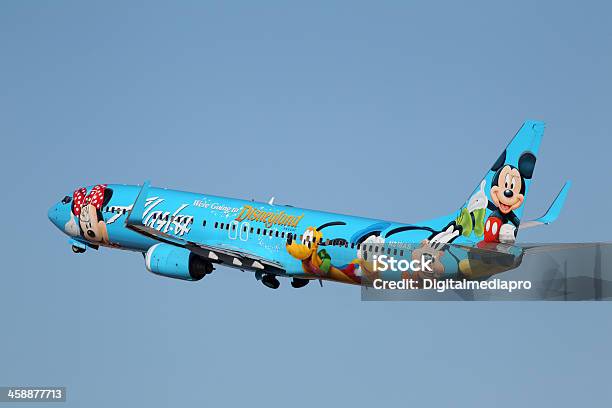 Alaska Airlines Дух Disneyland 737 — стоковые фотографии и другие картинки Disney - Disney, Самолёт, Boeing