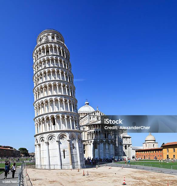 Torre Pendente Di Pisa Italia - Fotografie stock e altre immagini di Ambientazione esterna - Ambientazione esterna, Antico - Condizione, Appoggiarsi