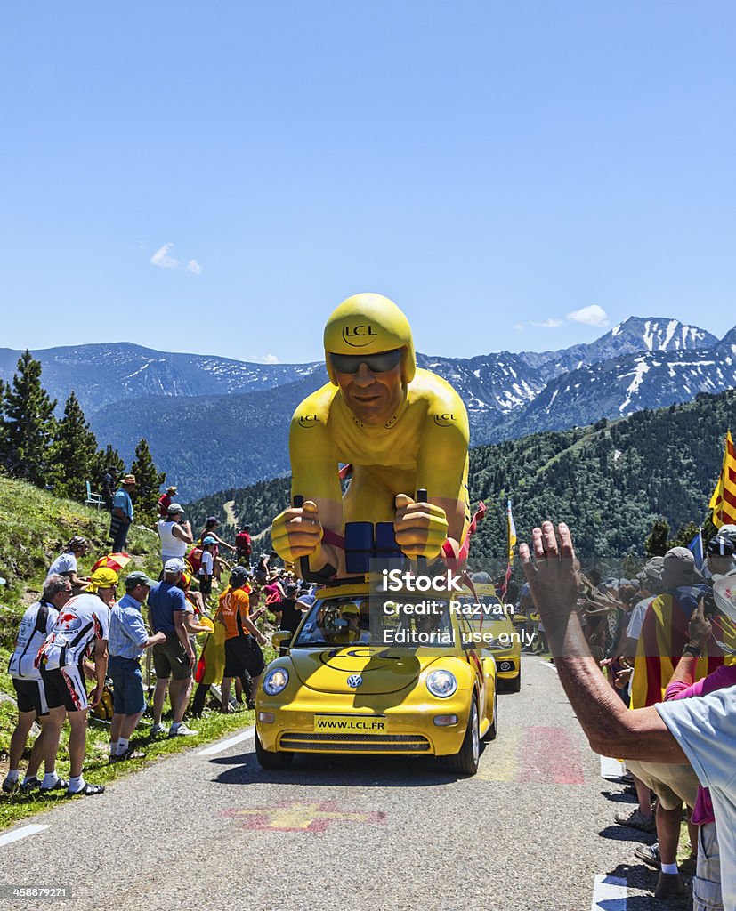 Publicidade Caravan nos Pirineus - Foto de stock de Tour de France royalty-free