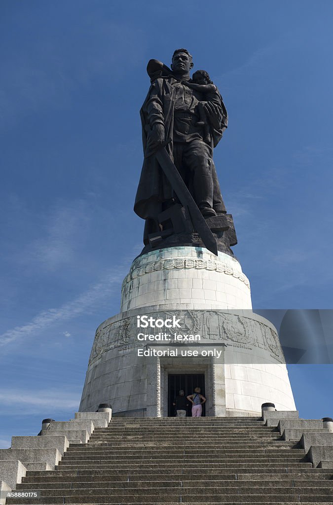 像のロシアミナミコメツキに Treptower Park ,ベルリン,ドイツ - ドイツ文化のロイヤリティフリーストックフォト