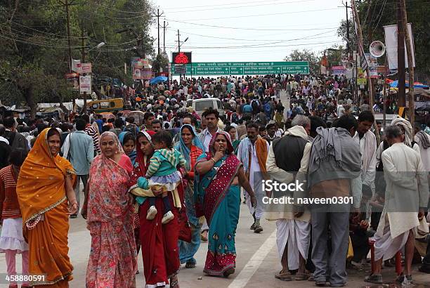 Kumbh 2013 Stockfoto und mehr Bilder von Allahabad - Allahabad, Dippen, Fluss