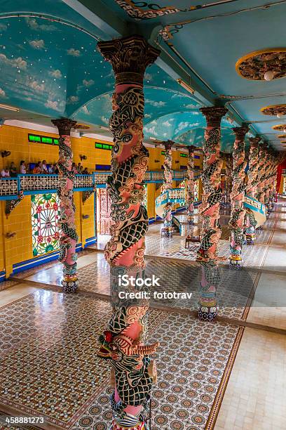 Wewnątrz Caodai Temple W Pobliżu Ho Chi Minh City Vietnam - zdjęcia stockowe i więcej obrazów Azja Południowo-Wschodnia
