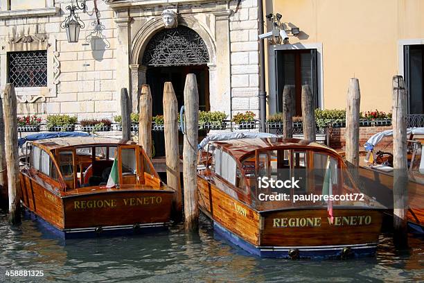 Taxiboote Venedig Italien Stockfoto und mehr Bilder von Alt - Alt, Architektur, Auf dem Wasser treiben