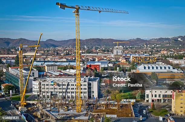 Foto de Construção De Arranhacéu Na Eslovênia Europa e mais fotos de stock de Amarelo - Amarelo, Arquitetura, Arranha-céu