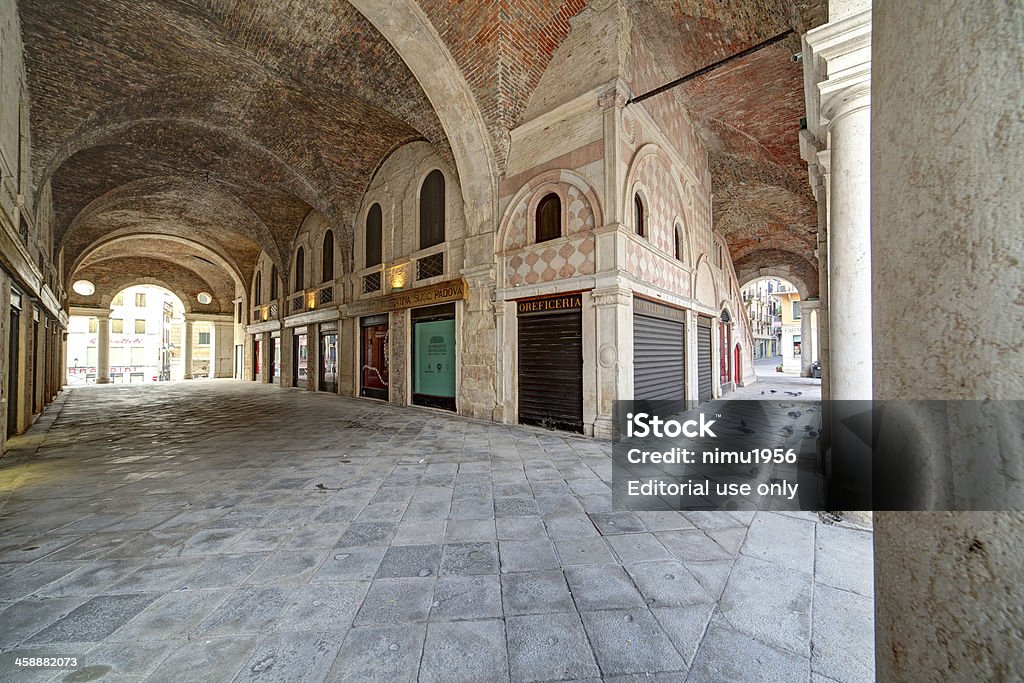 Juegos de Basílica Palladiana (Palazzo della Ragione").  Vicenza - Photo de Arc - Élément architectural libre de droits