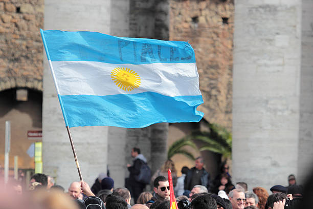 bandiera dell'argentina in piazza san pietro - lake angelus foto e immagini stock