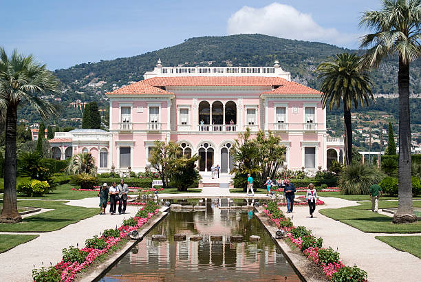 villa ephrussi de rothschild, la riviera française - rothschild photos et images de collection