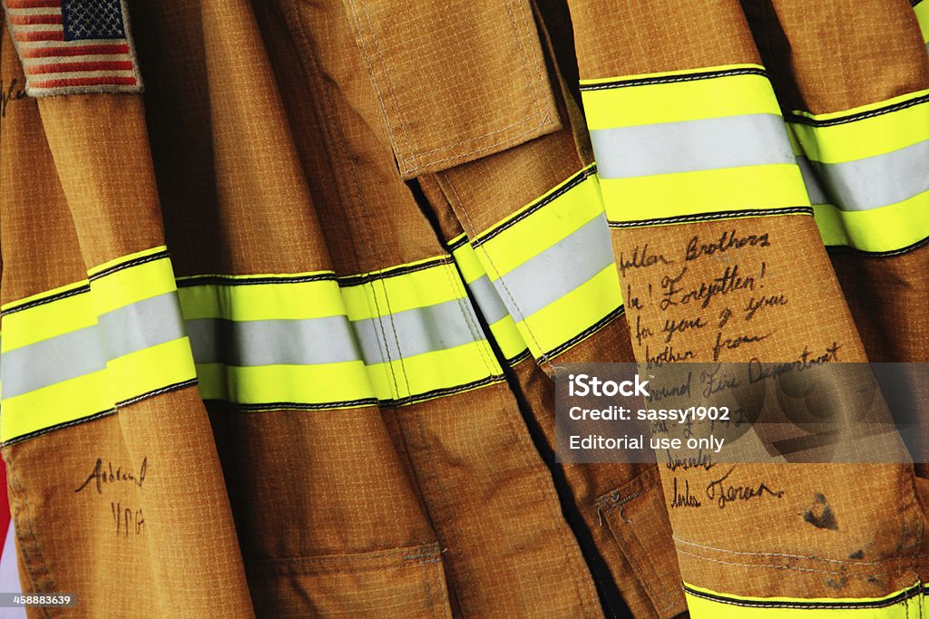 Jaqueta Memorial de bombeiros - Foto de stock de Comunidade royalty-free